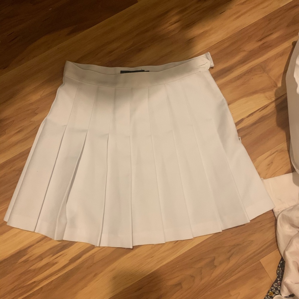 American Apparel tennis skirt Medium (never worn)
